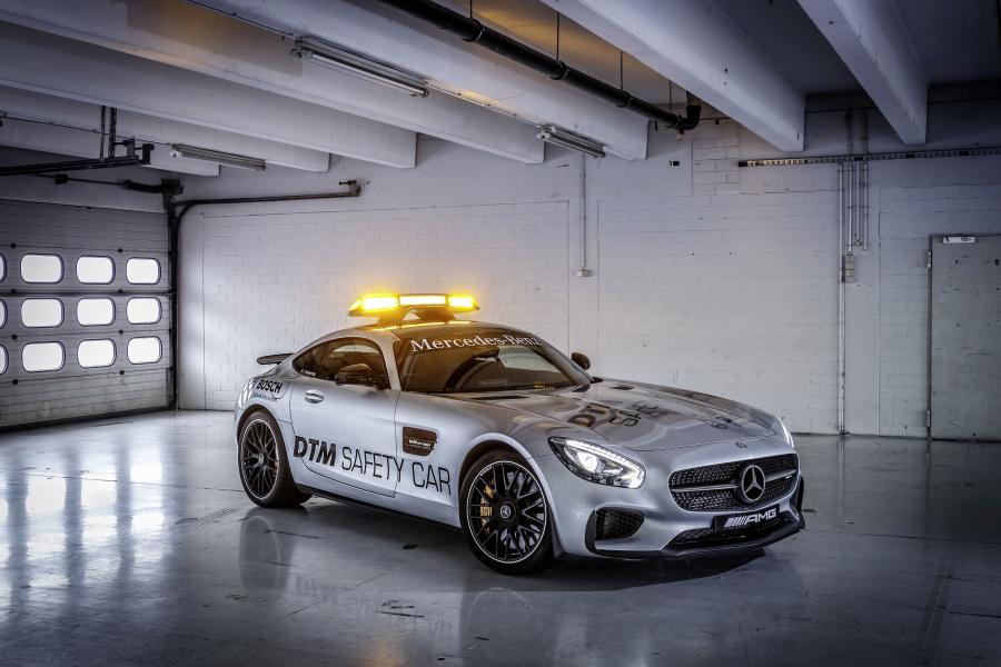  Mercedes-AMG GT S DTM Safety Car 2015 года  (фото 8 из 16)